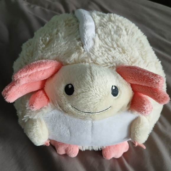 Rare limited run Squishable Mini axolotl plush - Picture 2 of 9